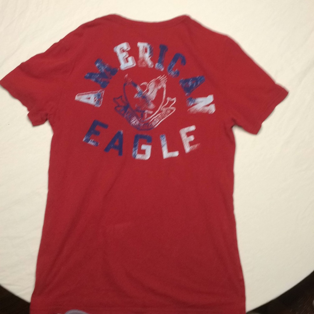 Red American eagle tee - Picture 2 of 2